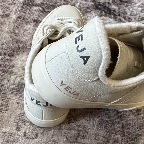 Veja Women's Campo Fured Leather Pierre Sneakers - Picture 8 of 8